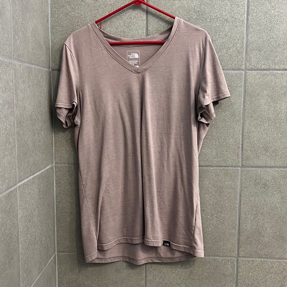 The north face a V-neck T-shirt